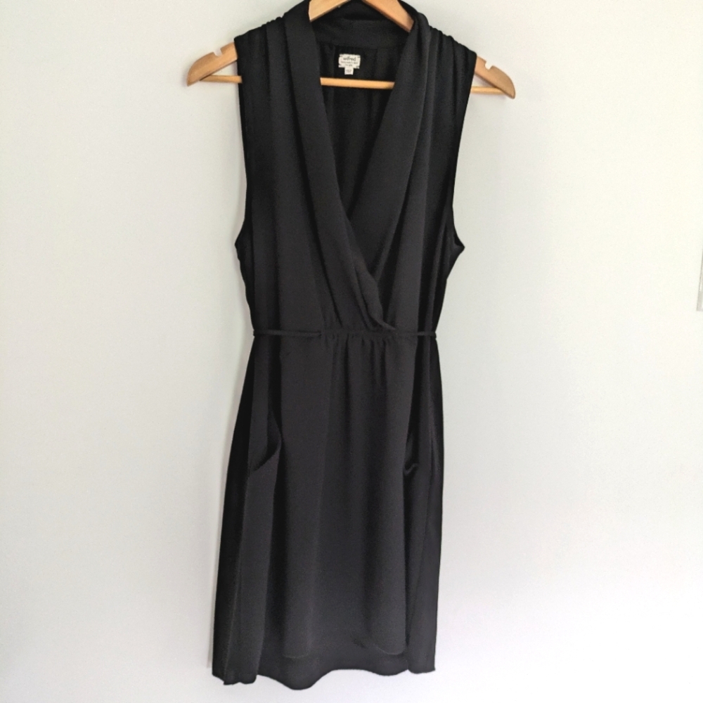 Aritzia Wilfred Sabine Black Sleeveless Shawl Collar Dress Size Large